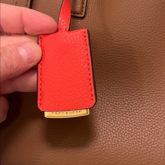 Tory Burch Small Walker Satchel - brand new without tags condition- gorgeous bag - Picture 8 of 16